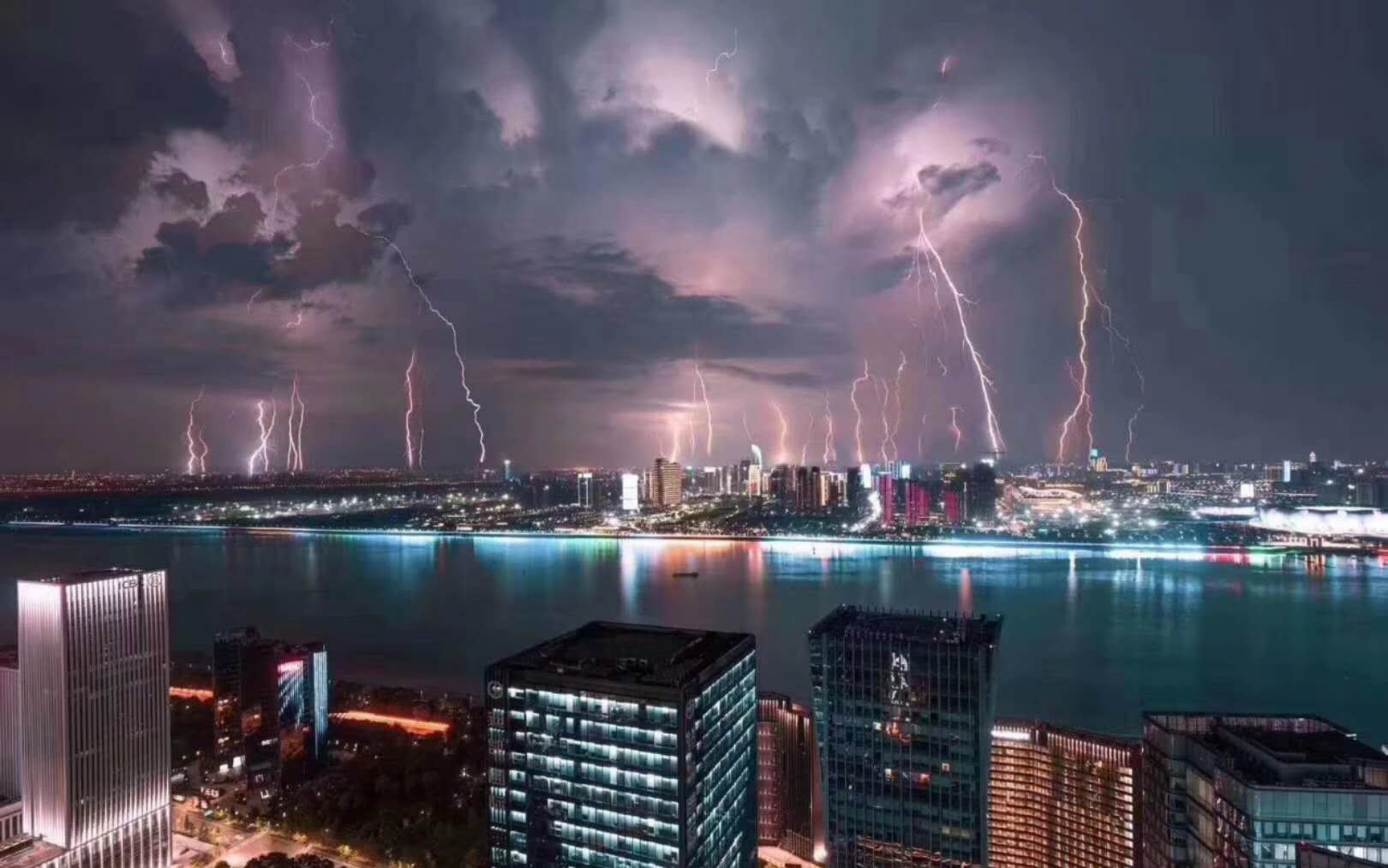 道士修炼成仙必须要“挨雷劈”？修行人是这样“渡劫”的！