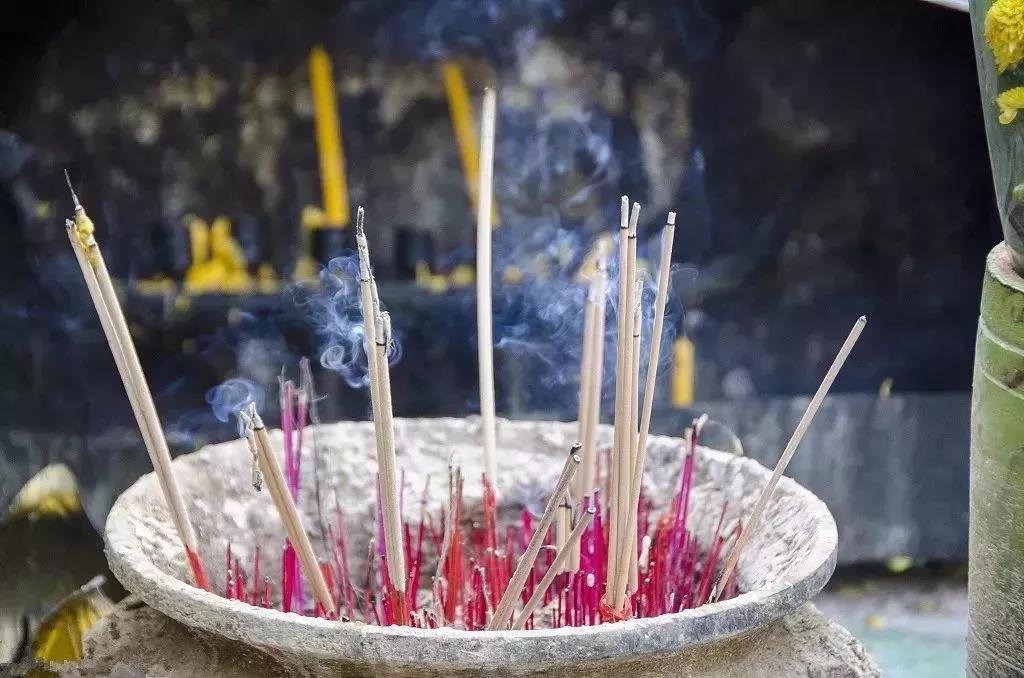 道家上几根香？上香时多点几根造成的后果你知道吗?