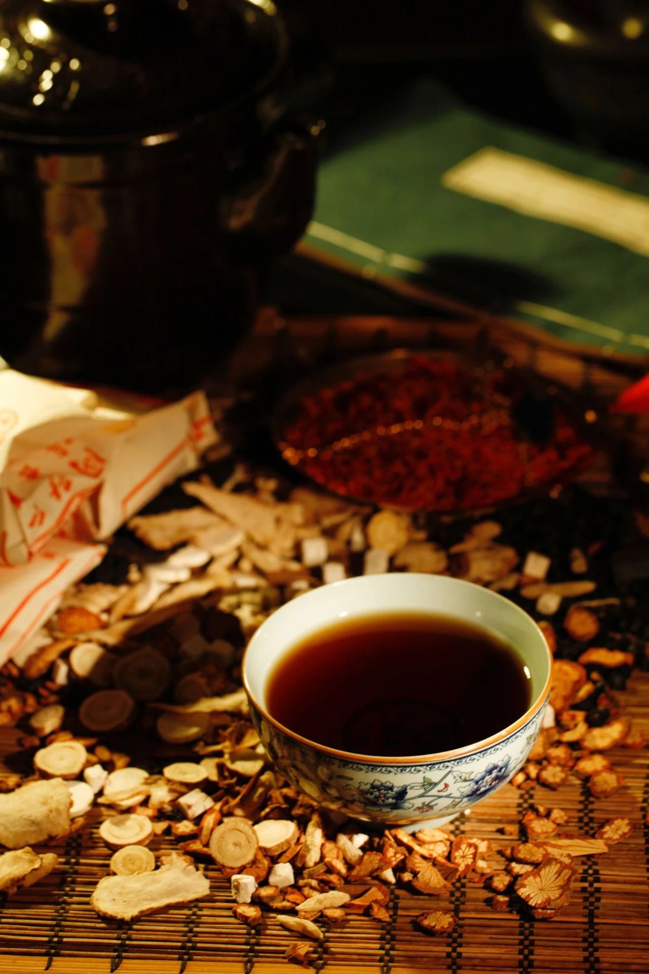 中医里的“毒”是什么？比中毒更可怕的是用这5种方式排毒！（内附方子）