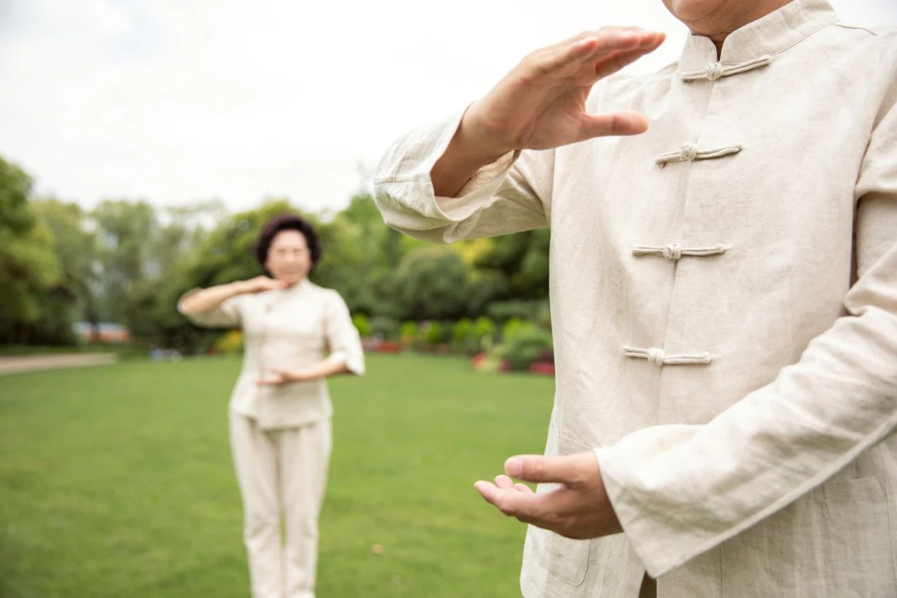 秋季养生分三段，不同阶段养不同！送你入秋养生三妙招！